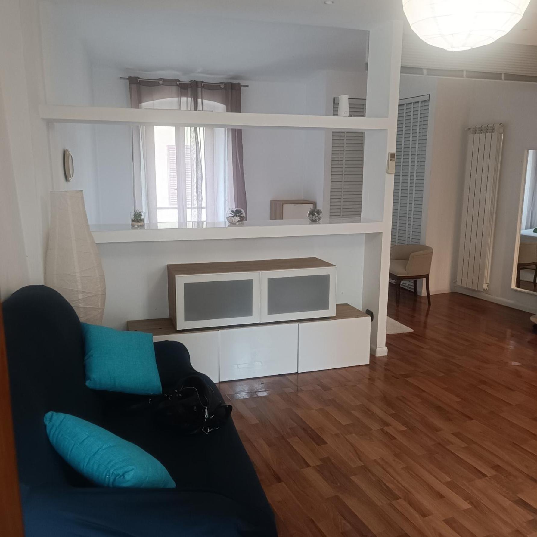 Apartment Dragon House
